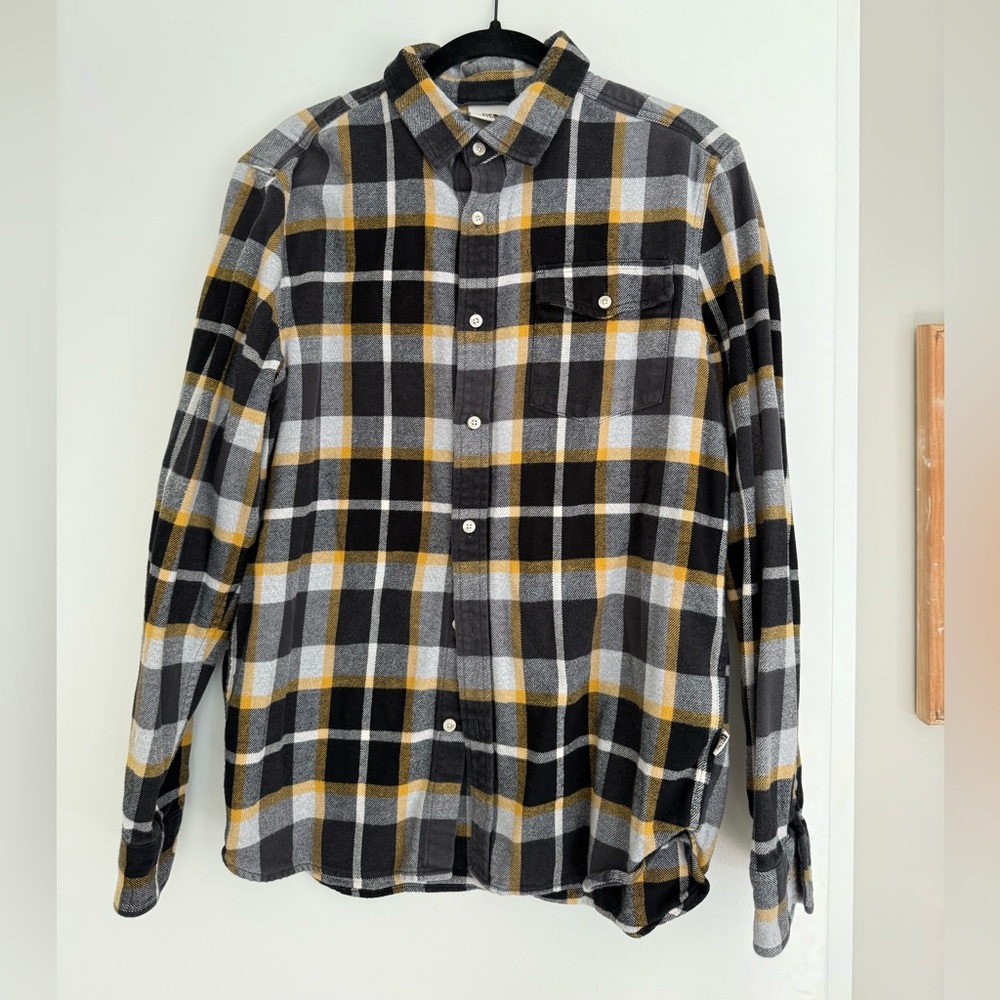 Mens North Face Yellow and Black Flannel - M
